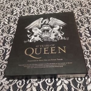 40 Years of Queen Book Forewords By Brain May And Roger Taylor